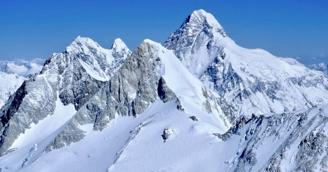 Climbers on Gasherbrum II   Peak